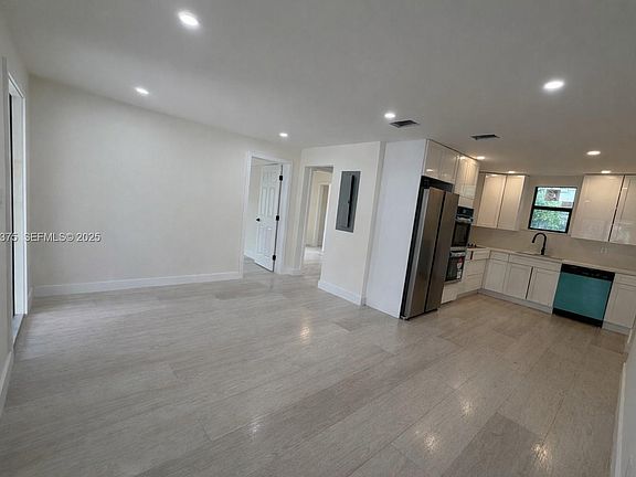 4th image of 6790 SW 25th Ter