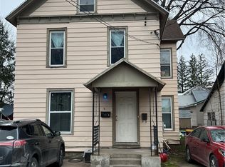 8 Washington St, Camden, NY 13316
