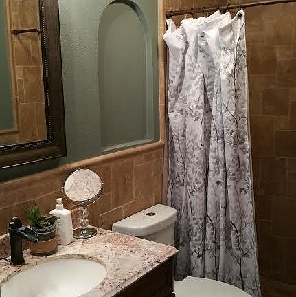 4th image of 2761 La Palma Dr