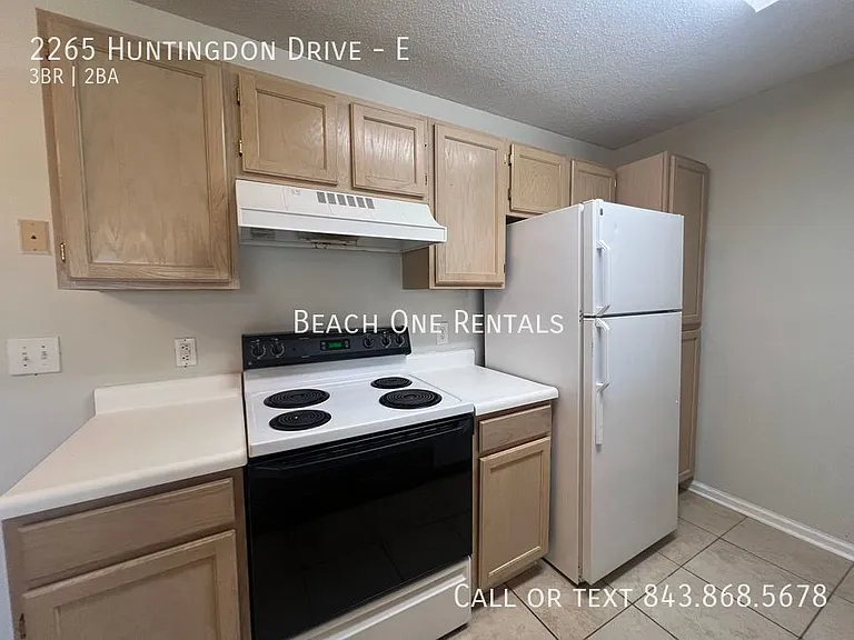 2265 Huntingdon Dr #E — Photo 7