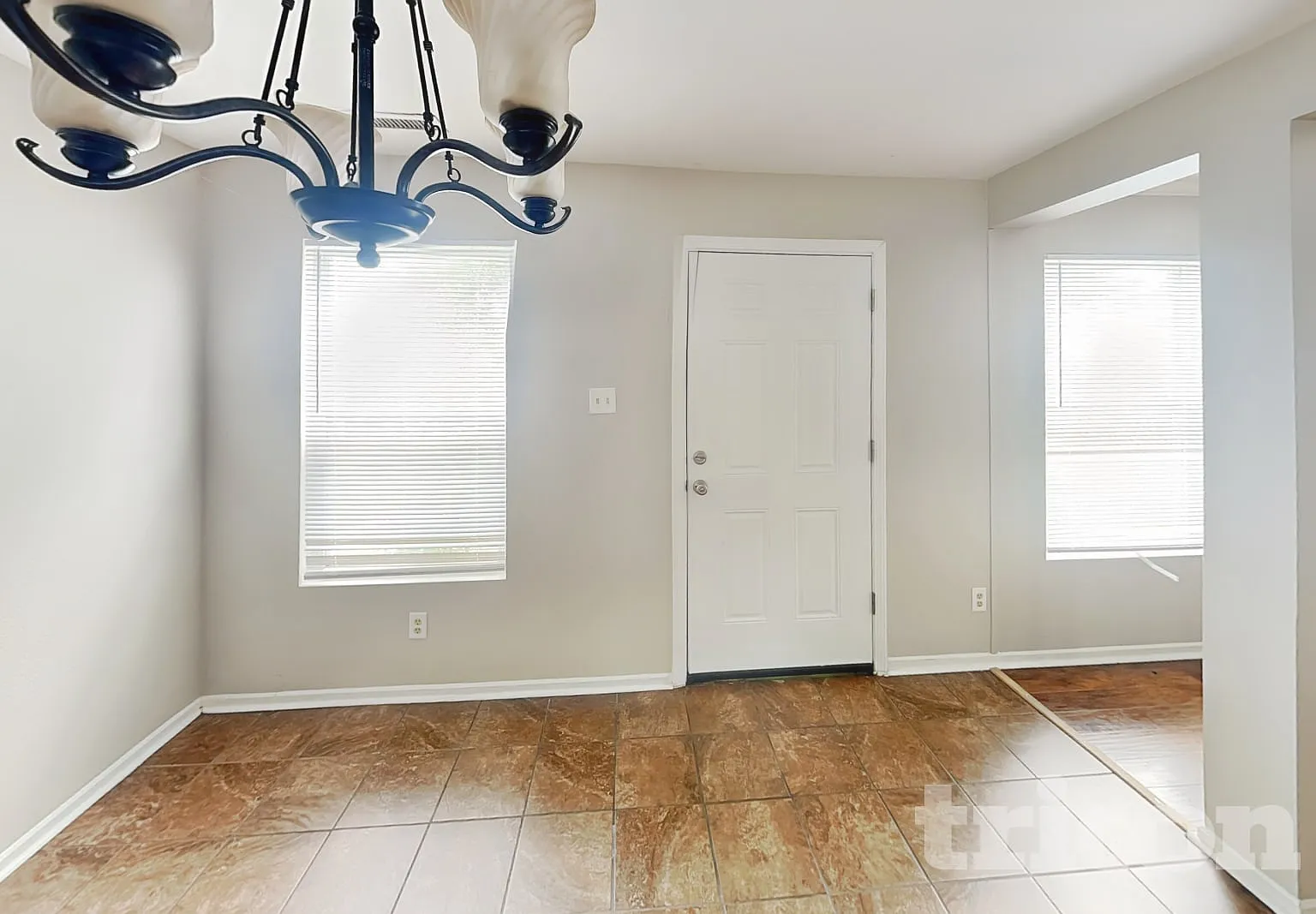 3321 Hapsburg Way Indianapolis IN — Photo 3