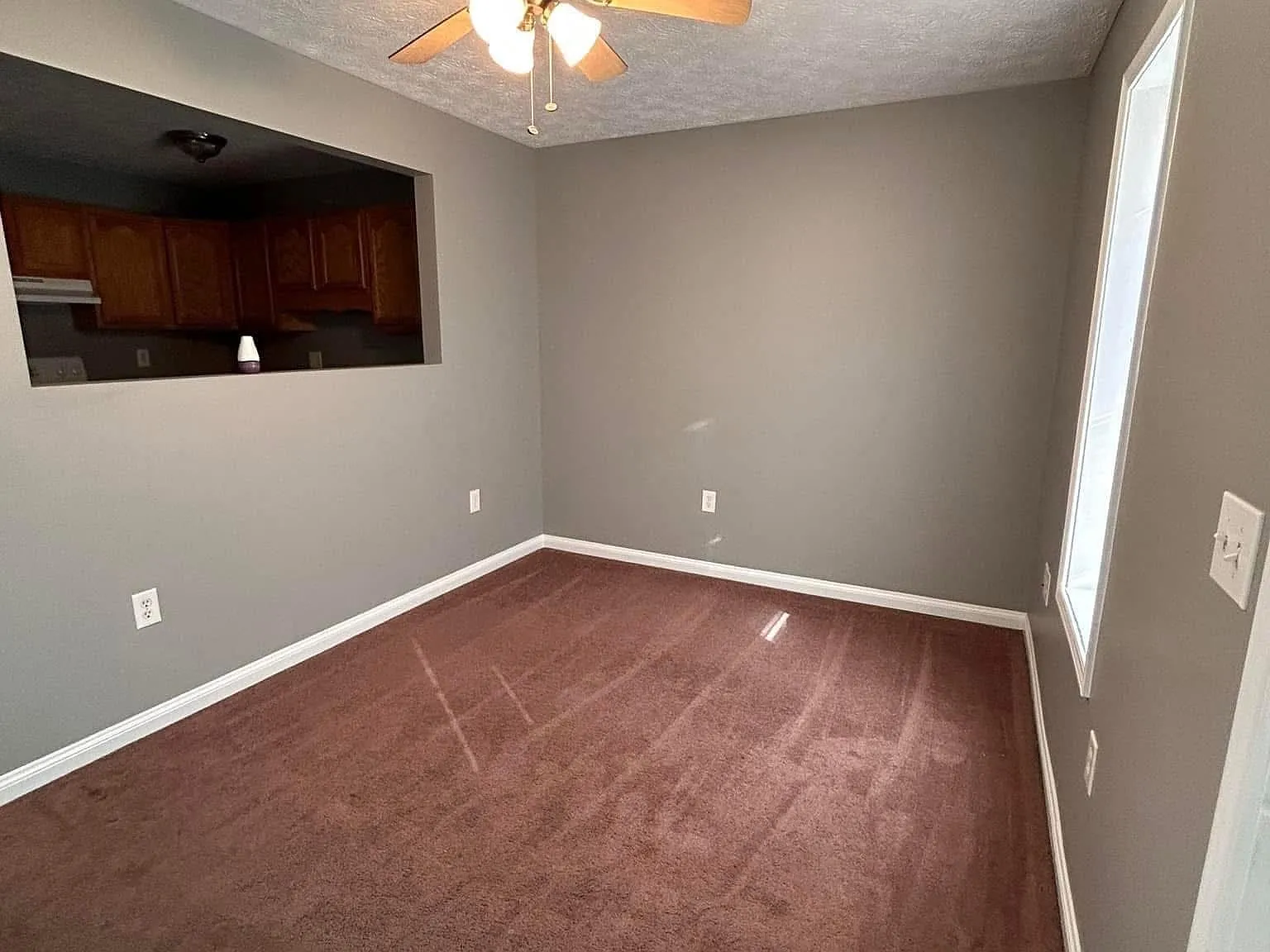 87 Sharon Dr — Photo 2
