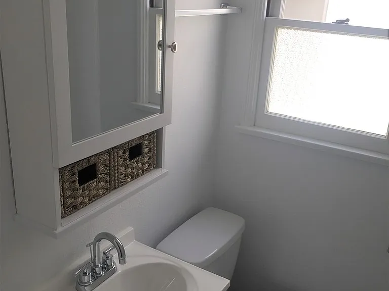 Evans Apartments — Photo 31