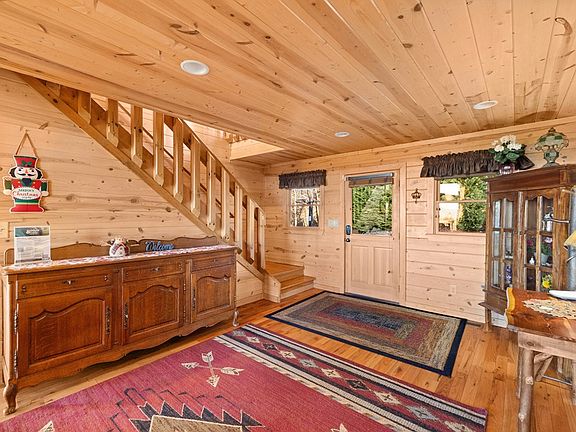 5th image of 1359 Mountain High Dr