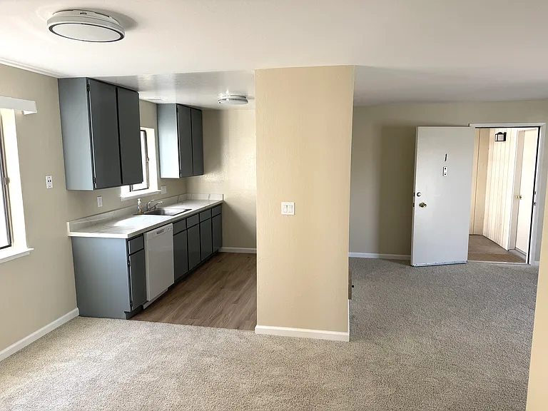 150 Santa Inez Ave #1 — Photo 3