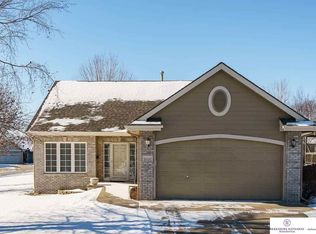 8820 S 99th St, La Vista, NE 68128
