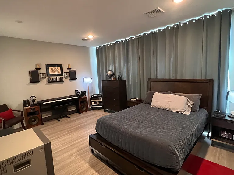 140 Comet Way #D1 — Photo 3