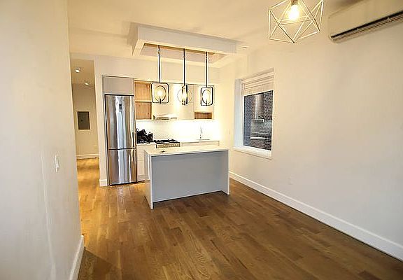 2nd image of 26 E 19th St #2C