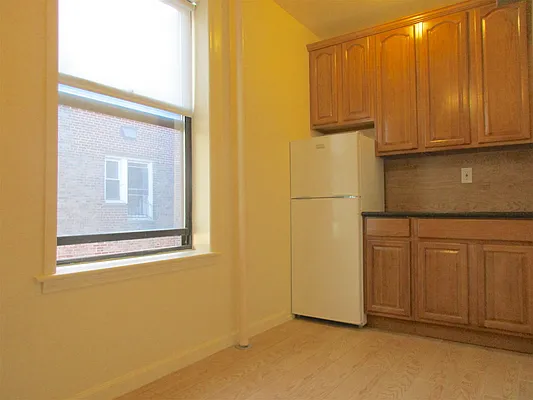 Rented by City Connections Realty | media 11