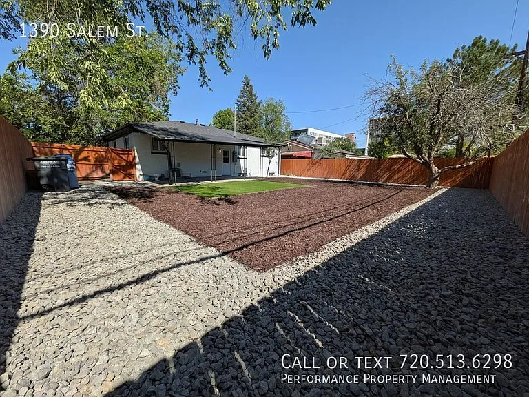 1390 Salem St — Photo 27