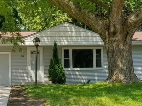 138 Greenfield Pkwy, Des Moines, IA 50320