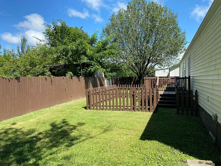 748 Meadowlark Dr — Photo 24