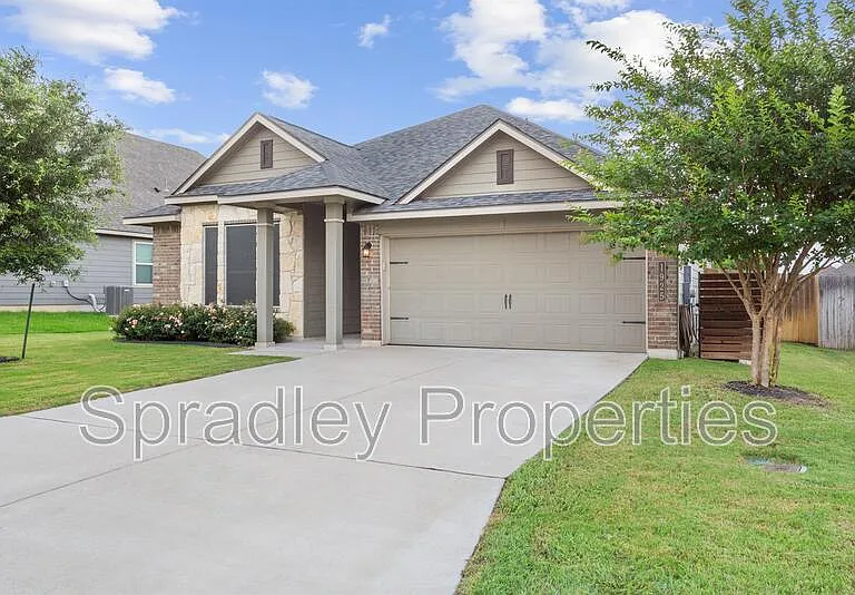 1925 Bayou Wood Ln — Photo 3