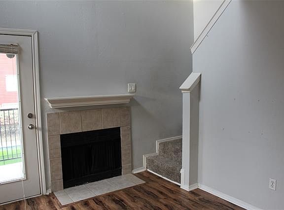 4th image of 9835 Walnut St #208