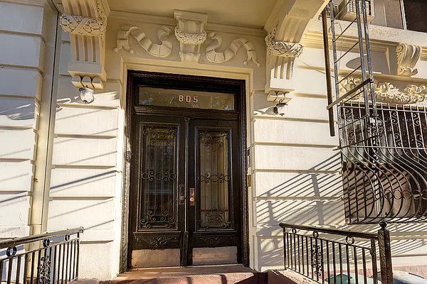 Rented by Douglas Elliman | media 18