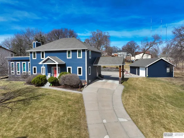 7516 Glenvale Dr, Omaha, NE 68134