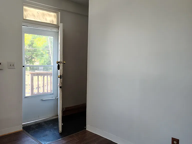 entrance with living room