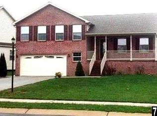 13 Birch Dr, Hanover, PA 17331