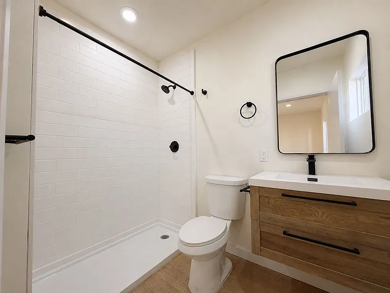 6819 N Figueroa St #23 — Photo 6