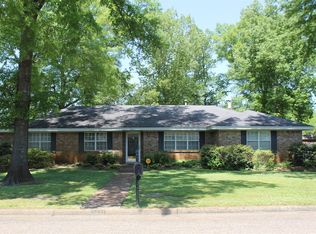 2621 Stidman Cir, Columbus, MS 39705