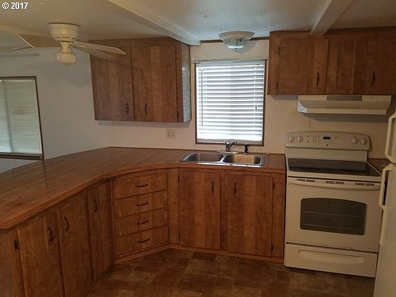 5th image of 15509 SE Mill Plain Blvd Unit 17