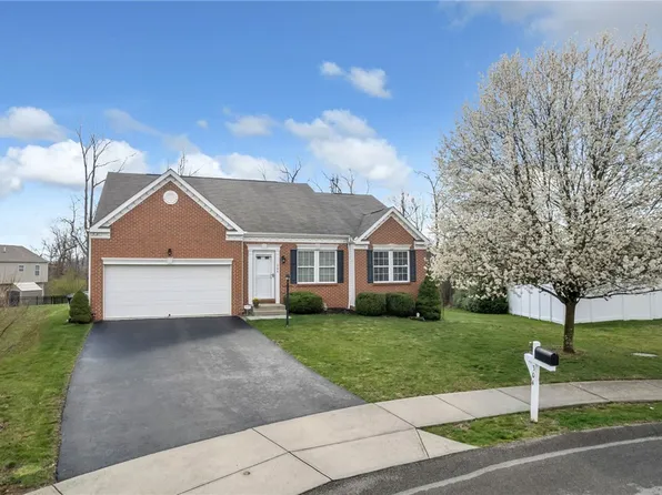 304 Grampion Cir, Coraopolis, PA 15108