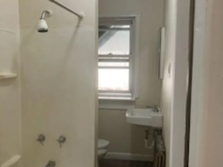 715 Moosic St #4 — Photo 2