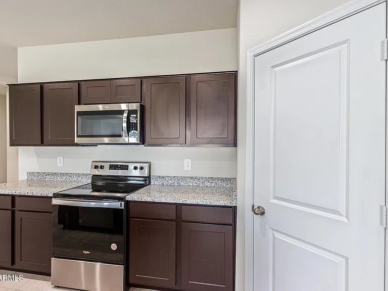 18646 W Buckskin Trl — Photo 16