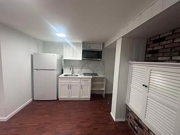 4th image of 697 Wenwood Dr #1