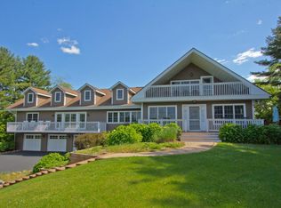 N7233 Bay Cir, Elkhorn, WI 53121