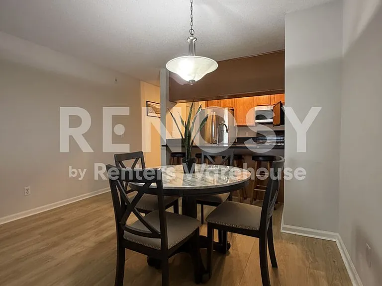 520 Ridgewood Ave #102 — Photo 5