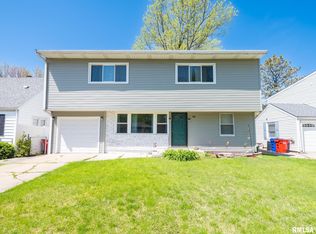 4919 N Longview Pl, Peoria Heights, IL 61616