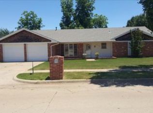 3308 Jim Robison Dr, Edmond, OK 73013