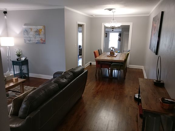 4th image of 6440 Darwood Ave