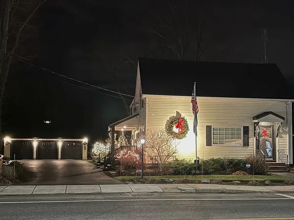 64 W Main St, Georgetown, MA 01833