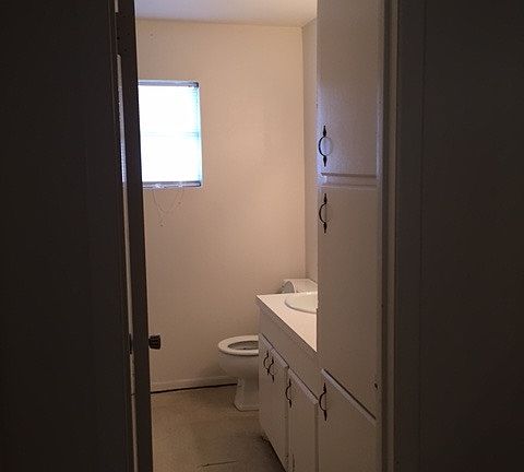 2nd image of 1522 Kent Ave