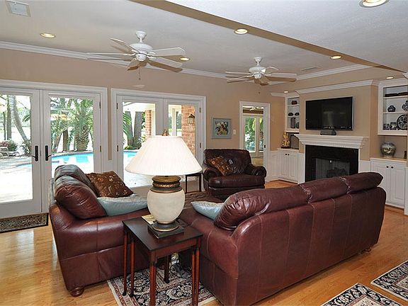 4th image of 12 Shorelake Dr