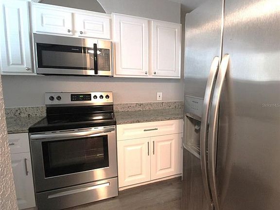 4th image of 5211 N Tamiami Trl APT 3