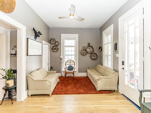 4th image of 202 Washington Ave
