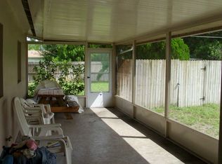 1532 Lindale Cir, Lehigh Acres, FL 33936