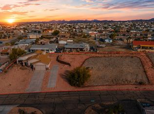 3089 Caliente Dr, Lake Havasu City, AZ 86404