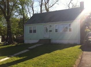 25 Myron Ave, Bridgeport, CT 06606