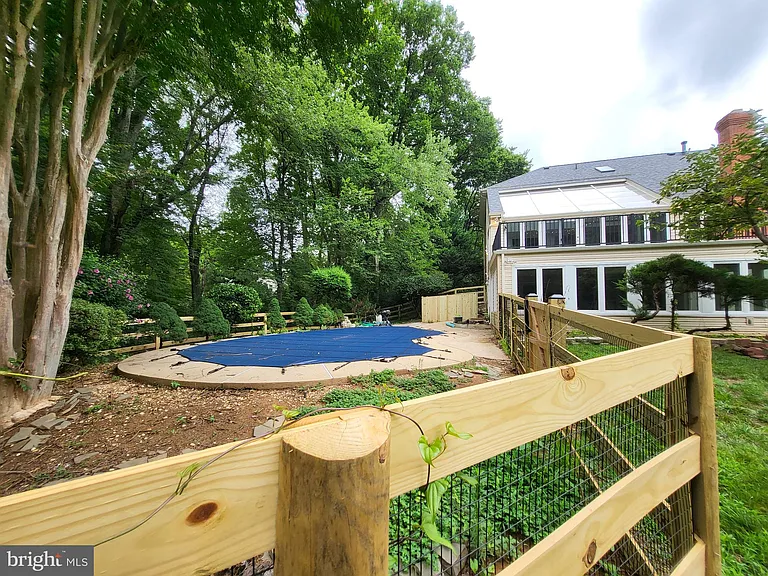 8424 Holly Leaf Dr — Photo 30