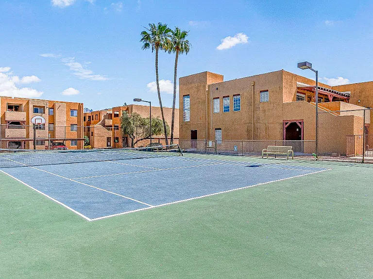 1810 E Blacklidge Dr #409 — Photo 3