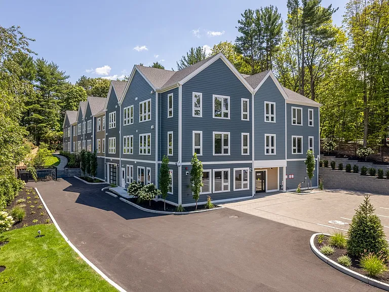 Truslow Residences — Photo 1