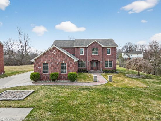 46625 Saltz Rd, Canton, MI 48187