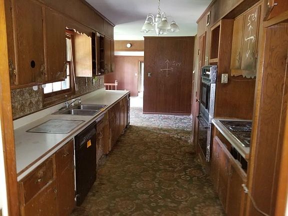 4th image of 7030 Stewart Ct
