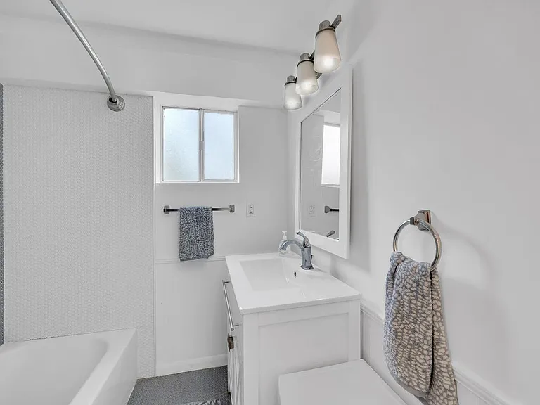 4302 Avenue G #C — Photo 18