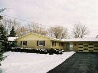 571 Banbury Rd, Mundelein, IL 60060