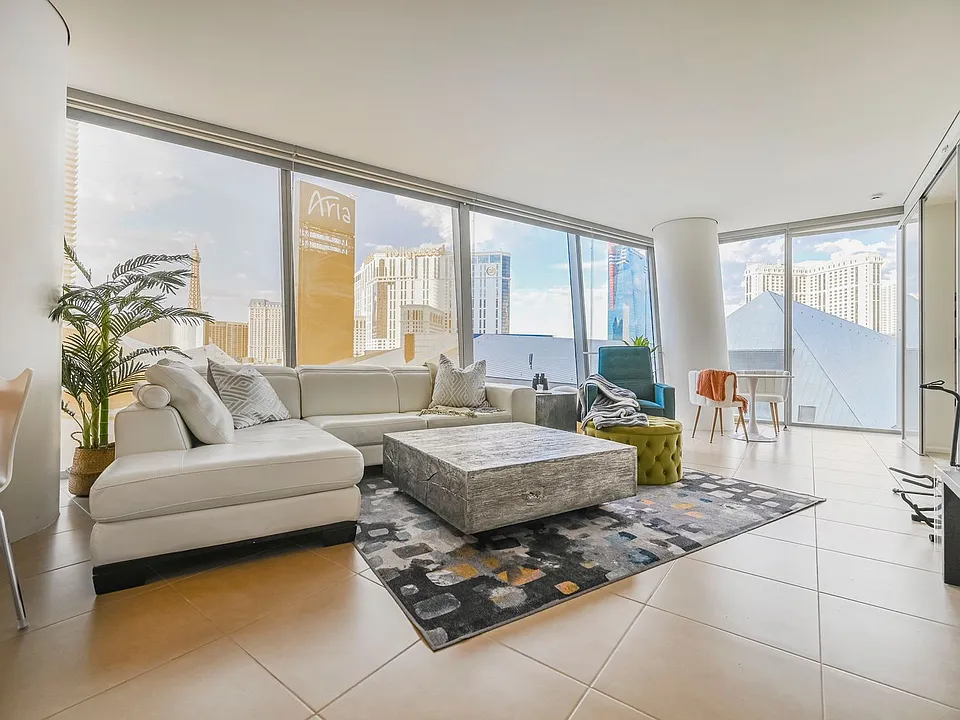 3722 Las Vegas Blvd S #306